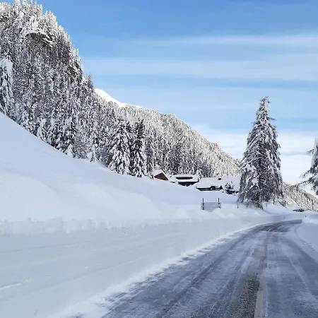 Fuerhapter Mit Bio- Bauernhof בית חווה